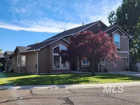 5887 S Tallowtree Way, Boise, ID 83716