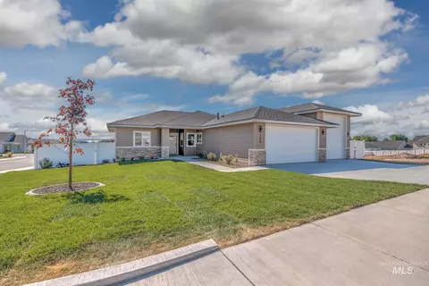 2810 Driftwood Dr, Payette, ID 83661