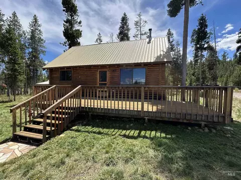 35 Sawtooth Way, Stanley, ID 83278