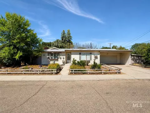 73 N Elijah Dr, Nampa, ID 83651