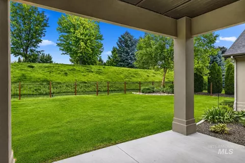 Exterior - 6070 W Piaffe Ct, Eagle, ID 83616 photo 6 of 9