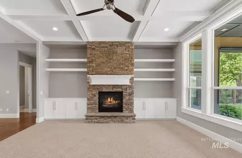 Living - 6070 W Piaffe Ct, Eagle, ID 83616 photo 2 of 4