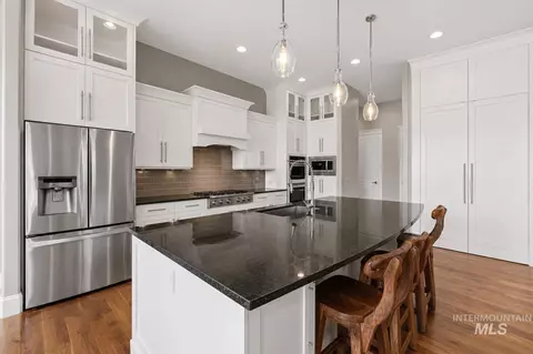 Kitchen - 6070 W Piaffe Ct, Eagle, ID 83616 photo 4 of 4