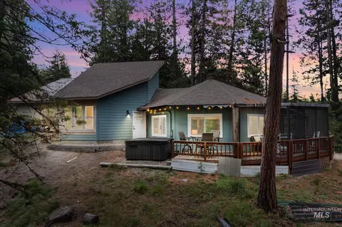 9785 Edna Pl, Cascade, ID 83611 photo 4