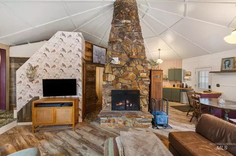 9785 Edna Pl, Cascade, ID 83611 photo 19