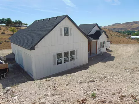 Exterior - 1164 Smith Dr, Vale, OR 97918 photo 2 of 5