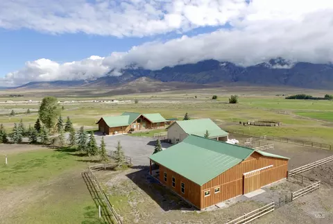 181 Crows Nest Loop, Mackay, ID 83251 photo 6