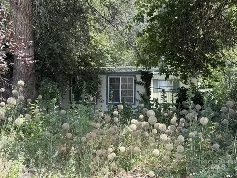 1022 N Middleton, Nampa, ID 83651
