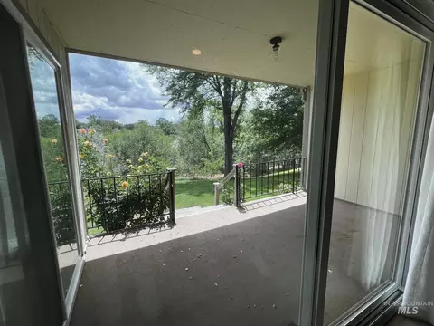 Exterior - 640 Morrison St, Twin Falls, ID 83301 photo 5 of 15
