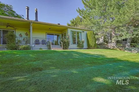 Exterior - 640 Morrison St, Twin Falls, ID 83301 photo 7 of 15