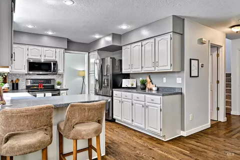 Kitchen - 1961 E Shalimar Dr, Eagle, ID 83616 photo 1 of 4