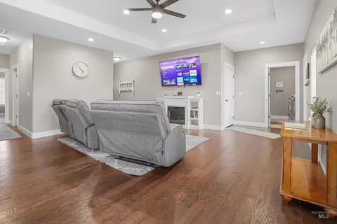 Entry Way - 69 S 200 E, Rupert, ID 83350 photo 1 of 1