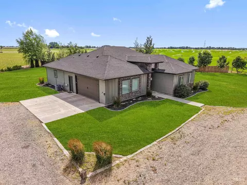 Exterior - 69 S 200 E, Rupert, ID 83350 photo 9 of 11