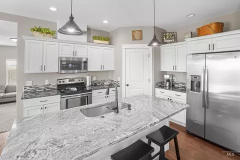 Kitchen - 69 S 200 E, Rupert, ID 83350 photo 1 of 2
