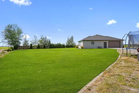 Exterior - 69 S 200 E, Rupert, ID 83350 photo 3 of 11