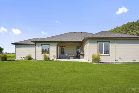 Exterior - 69 S 200 E, Rupert, ID 83350 photo 2 of 11