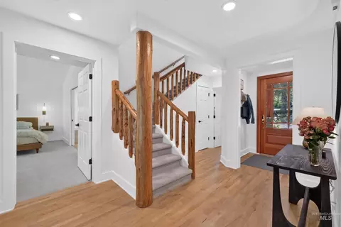 Entry Way - 1029 Fireweed Dr, Mccall, ID 83638 photo 3 of 5