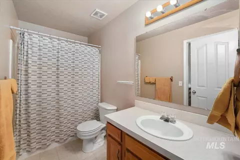 Bath - 1422 W Wright, Boise, ID 83705 photo 1 of 1