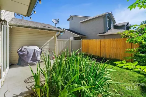 Exterior - 1422 W Wright, Boise, ID 83705 photo 4 of 6