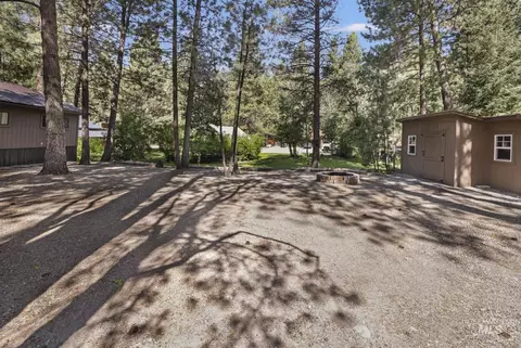 2071 N Pine Featherville Rd, Pine, ID 83647 photo 18