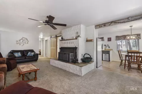 2071 N Pine Featherville Rd, Pine, ID 83647 photo 6