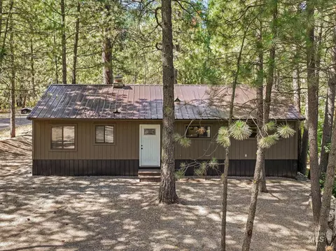 2071 N Pine Featherville Rd, Pine, ID 83647 photo 3