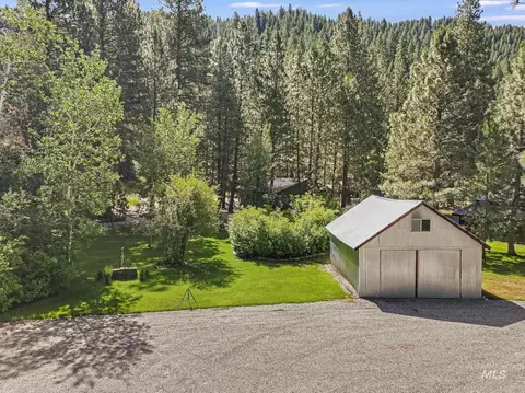 2071 N Pine Featherville Rd, Pine, ID 83647 photo 22