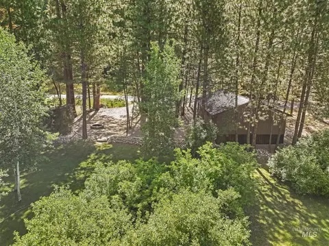 2071 N Pine Featherville Rd, Pine, ID 83647 photo 25