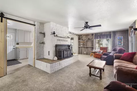 2071 N Pine Featherville Rd, Pine, ID 83647 photo 5
