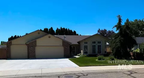 3983 W Blue Creek Dr, Meridian, ID 83642