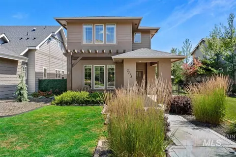 3773 E Timbersaw Dr, Boise, ID 83716