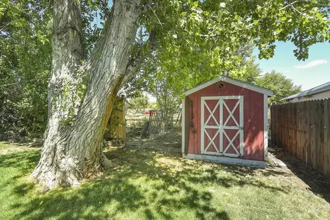 Exterior - 1108 E Ustick Rd, Caldwell, ID 83607 photo 10 of 11