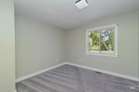 Bedroom - 1108 E Ustick Rd, Caldwell, ID 83607 photo 3 of 4