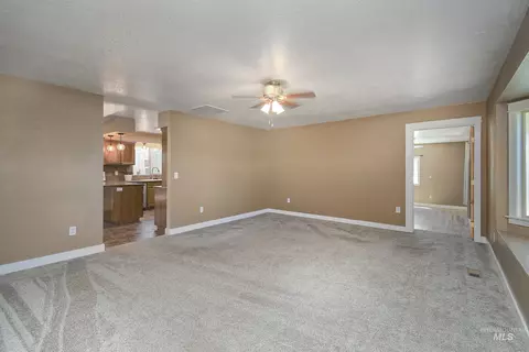 Living - 1108 E Ustick Rd, Caldwell, ID 83607 photo 1 of 4