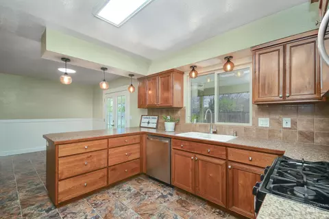 Kitchen - 1108 E Ustick Rd, Caldwell, ID 83607 photo 2 of 2