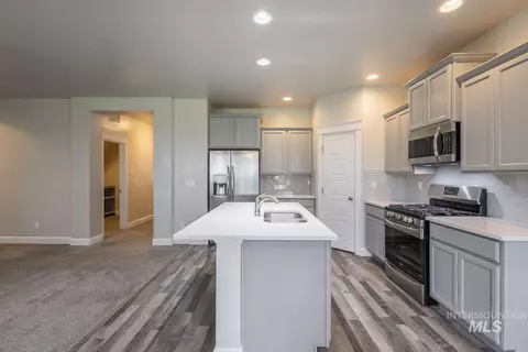 Other - 1023 N Chastain Ln, Eagle, ID 83616 photo 3 of 10