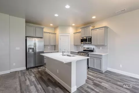 Kitchen - 1023 N Chastain Ln, Eagle, ID 83616 photo 2 of 7