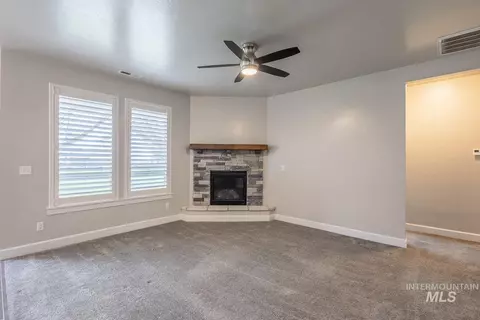 Living - 1023 N Chastain Ln, Eagle, ID 83616 photo 1 of 7