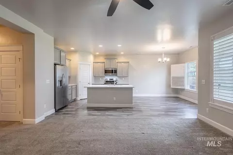 Living - 1023 N Chastain Ln, Eagle, ID 83616 photo 5 of 7