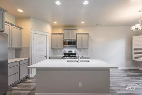 Other - 1023 N Chastain Ln, Eagle, ID 83616 photo 4 of 10