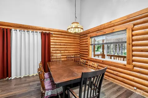 Dining - 42 Red Fox Ct, Cascade, ID 83611 photo 4 of 7