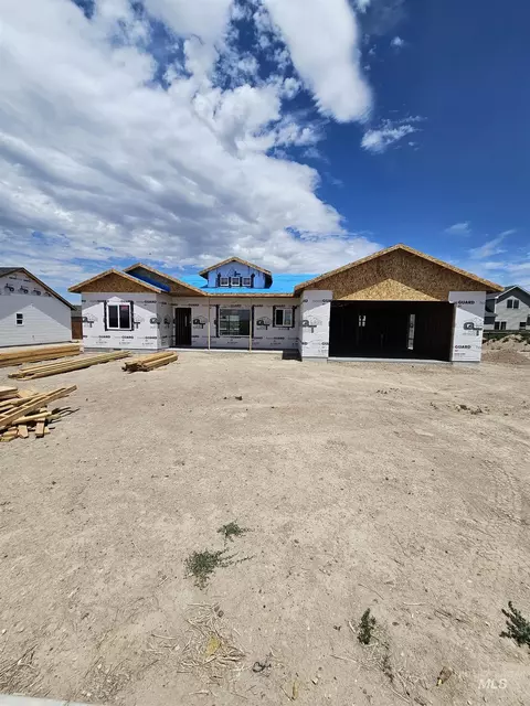 355 Locust St, Hazelton, ID 83335