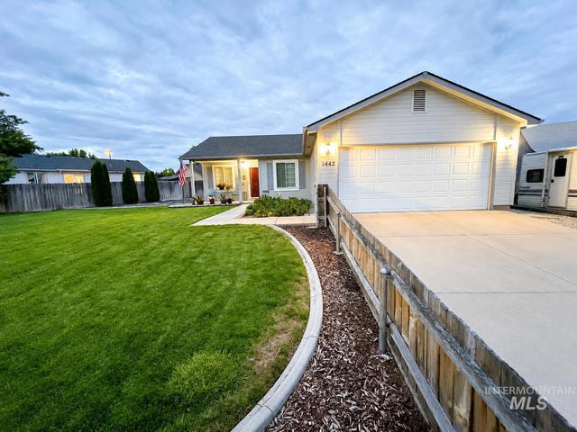1442 W W Hayfield Ct, Kuna, ID 83634