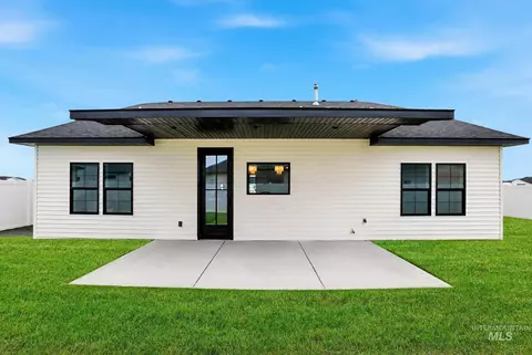 Exterior - 979 Siphon St, Twin Falls, ID 83301 photo 2 of 3