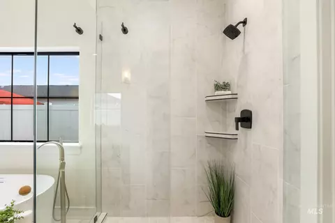 Bath - 979 Siphon St, Twin Falls, ID 83301 photo 5 of 8