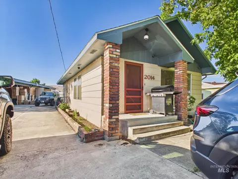 2014 2nd Ave, Clarkston, WA 99403