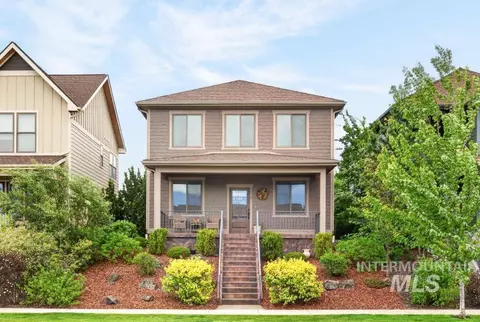 2509 White Ave, Moscow, ID 83843