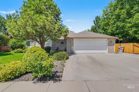 927 N Dawn Dr, Boise, ID 83713
