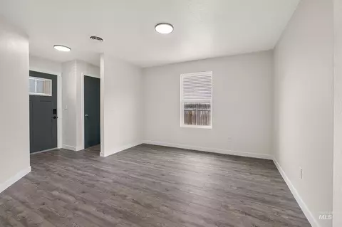 Living - 4415 Duke St, Caldwell, ID 83607 photo 1 of 4