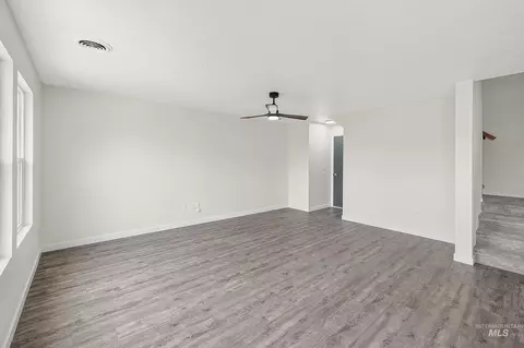 Living - 4415 Duke St, Caldwell, ID 83607 photo 4 of 4